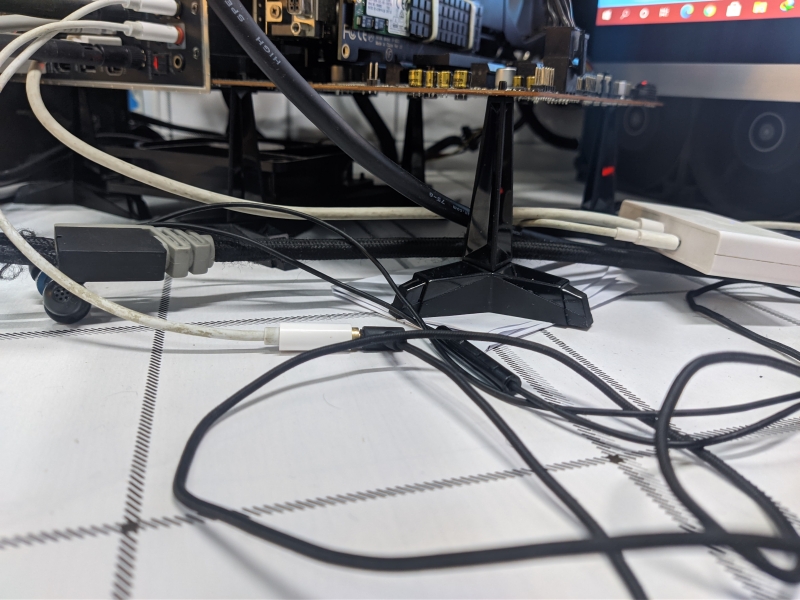 MSI的主板支架评测