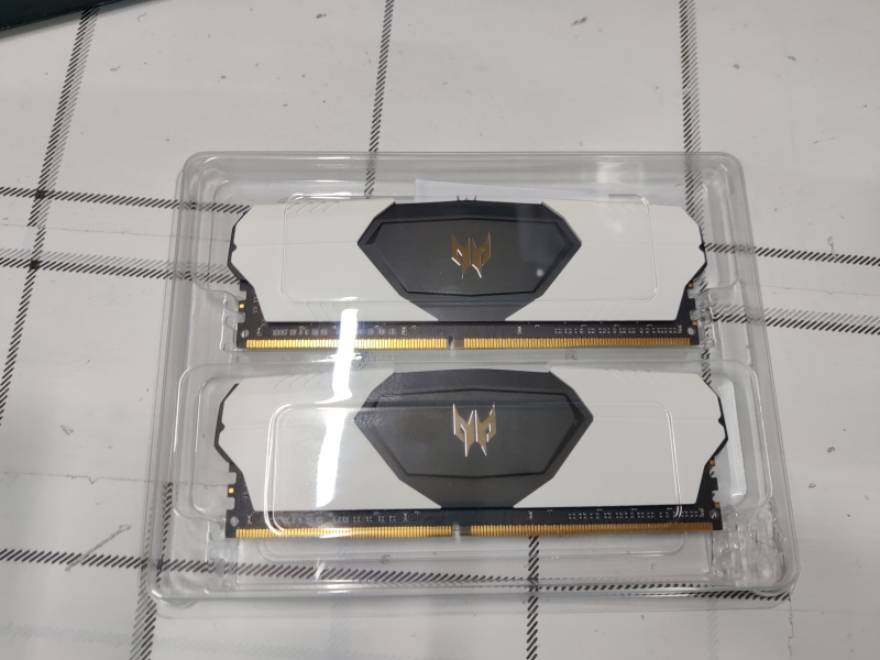 DDR4末班车-宏碁掠夺者16GX2内存超频 DDR4末班车-宏碁掠夺者16GX2内存超频
